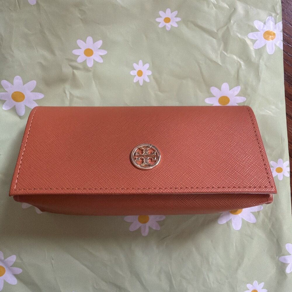 Tory Burch, Eyeglass/Sunglasses Case With Magnetic Logo Closure